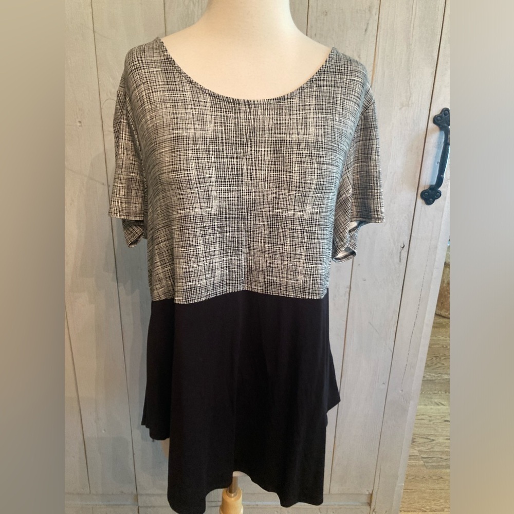 Alfani Plus Black&White‎ Abstract Print Stretchy Rayon Shirt Blouse Top 1X